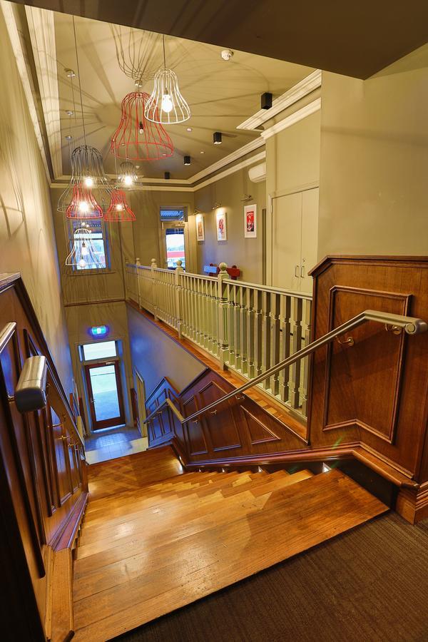Criterion Hotel Сейл Екстериор снимка