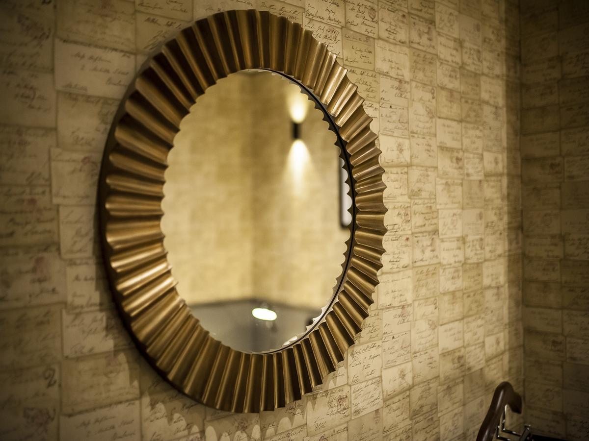 Criterion Hotel Сейл Екстериор снимка