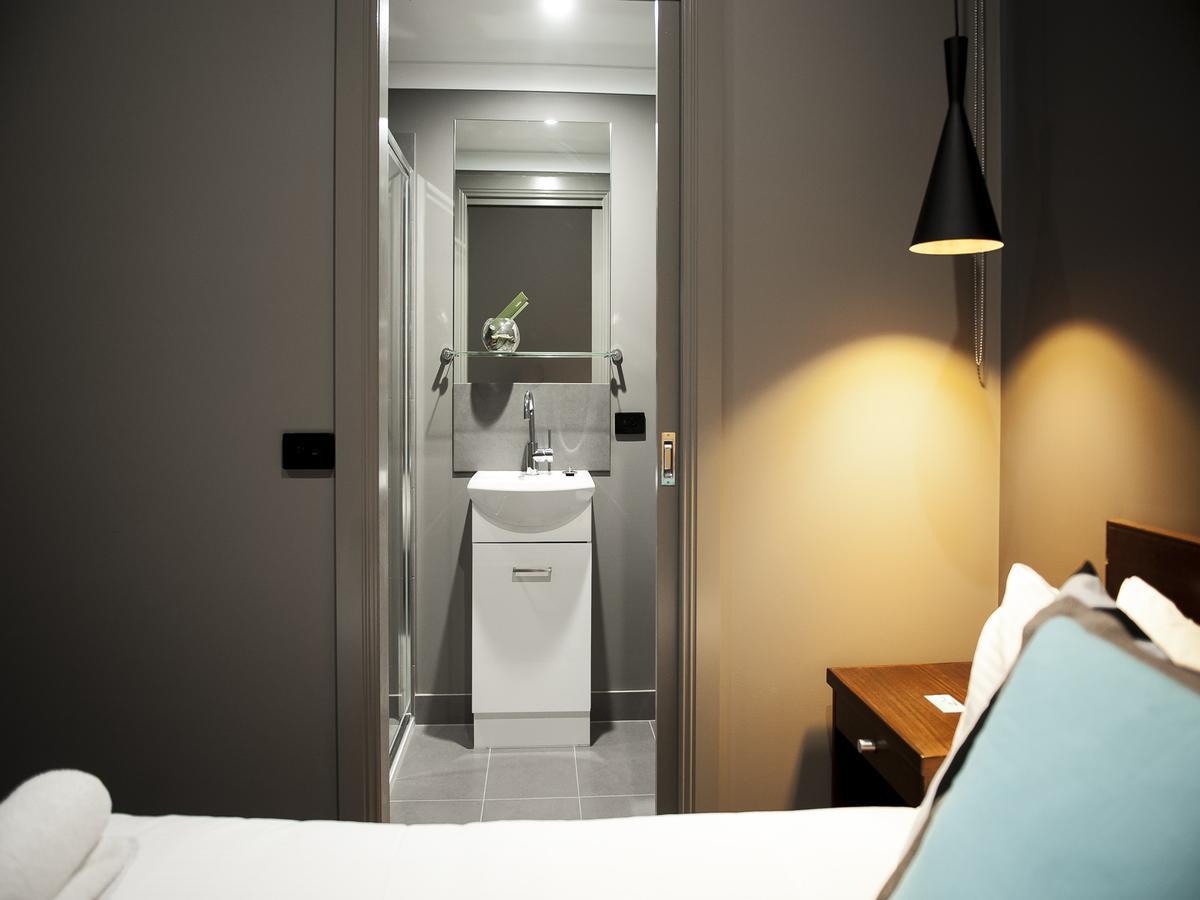 Criterion Hotel Сейл Екстериор снимка
